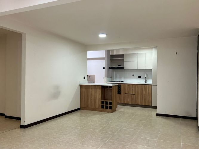 Apartamento de 3 alcobas en arriendo en Cumbres, Envigado, 98 m² · foto 4 de 10