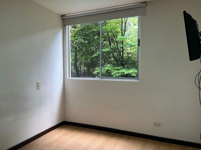 Apartamento de 3 alcobas en arriendo en Cumbres, Envigado, 98 m² · foto 7 de 10