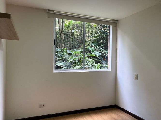 Apartamento de 3 alcobas en arriendo en Cumbres, Envigado, 98 m² · foto 6 de 10