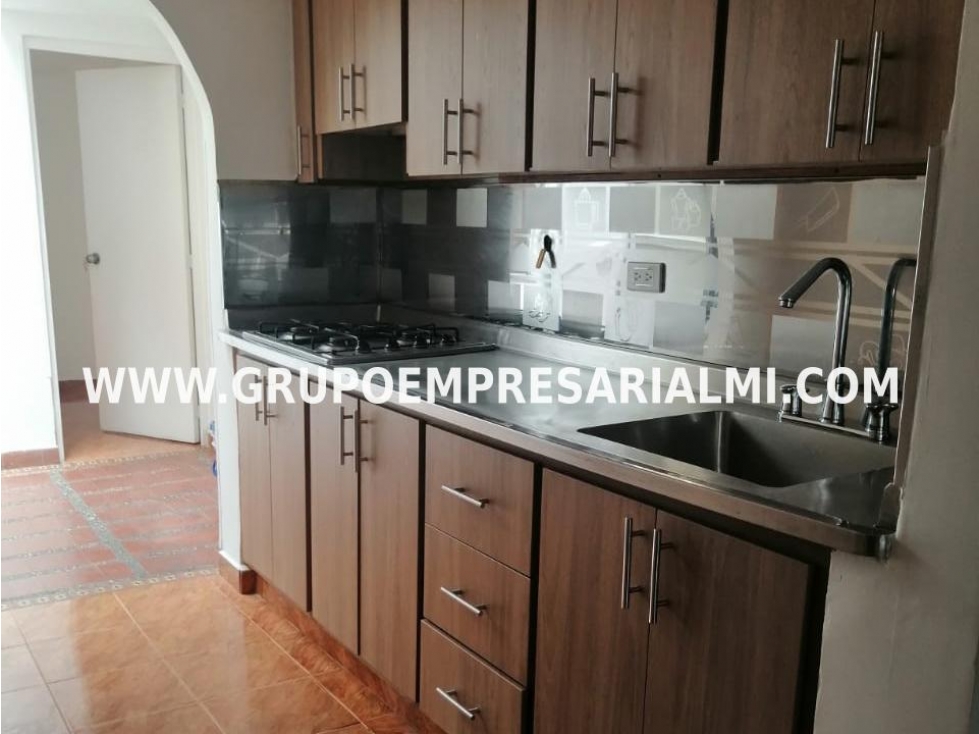 Apartaestudio for sale in Guayabal, Medellín 2