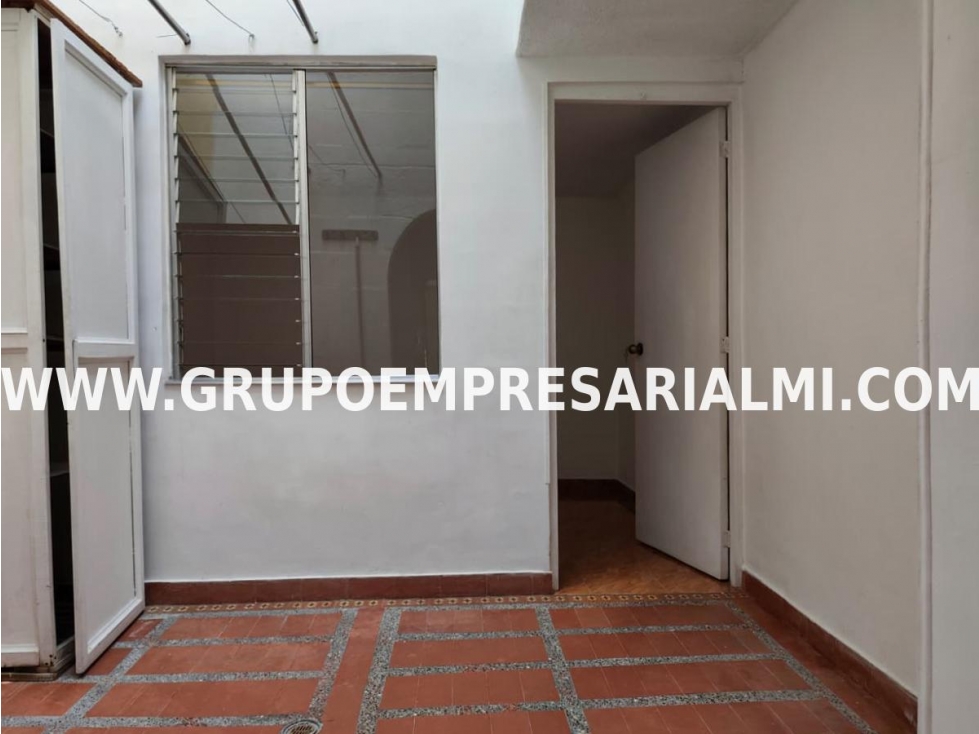 Apartaestudio for sale in Guayabal, Medellín 5