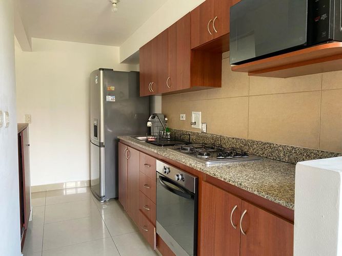 Apartamento de 3 alcobas en arriendo en Cumbres, Envigado, 96 m² · foto 4 de 18