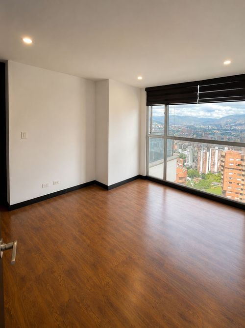 Apartamento de 4 alcobas en venta en Las Lomitas, Sabaneta, 120 m² · foto 9 de 16