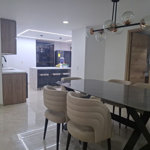 Apartamento de 3 alcobas en venta en La Aguacatala, Medellín, 128 m² · foto 3 de 16