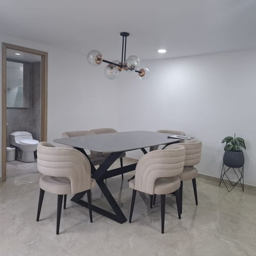 Apartamento de 3 alcobas en venta en La Aguacatala, Medellín, 128 m² · foto 4 de 16