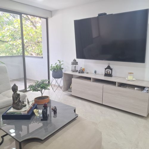 Apartamento de 3 alcobas en venta en La Aguacatala, Medellín, 128 m² · foto 2 de 16
