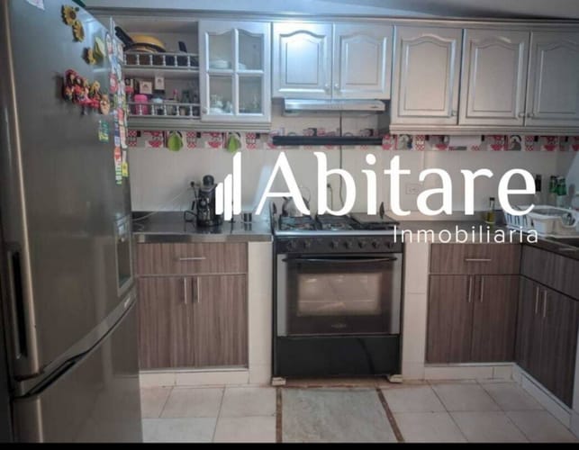 Casa de 6 alcobas en venta en Manga, Cartagena, 200 m² · foto 4 de 11