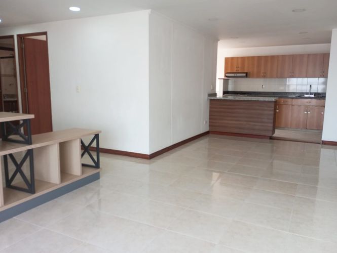 Apartamento de 2 alcobas en arriendo en La Florida, Medellín, 88 m² · foto 3 de 15