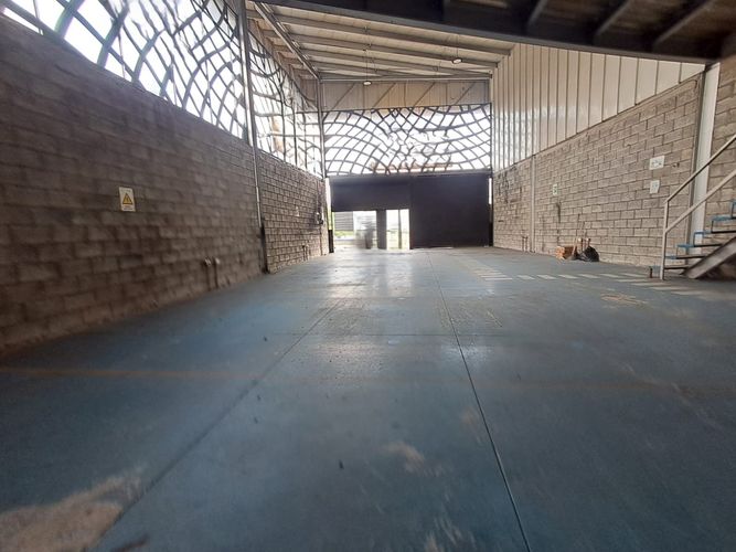 Bodega en arriendo en Zona Industrial La Rosa, Dosquebradas, 250 m² · foto 4 de 8