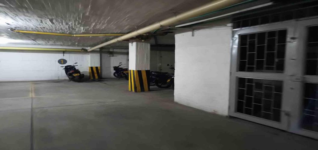 Edificio en venta en Santander, Armenia, 2200 m² · foto 10 de 12
