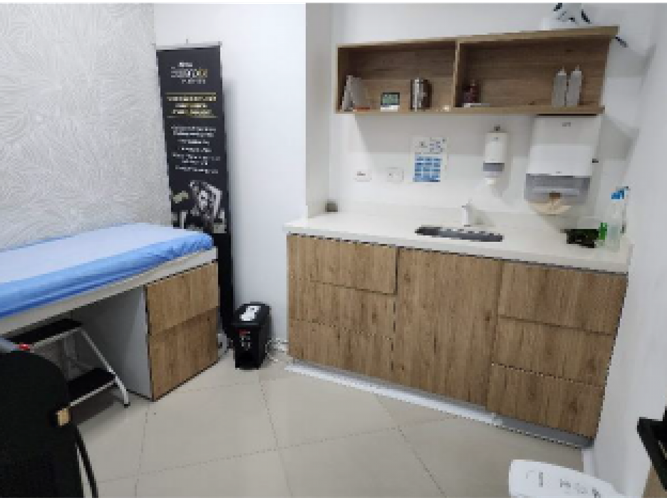 Local en venta en El Poblado, Medellín, 183 m² · foto 4 de 14