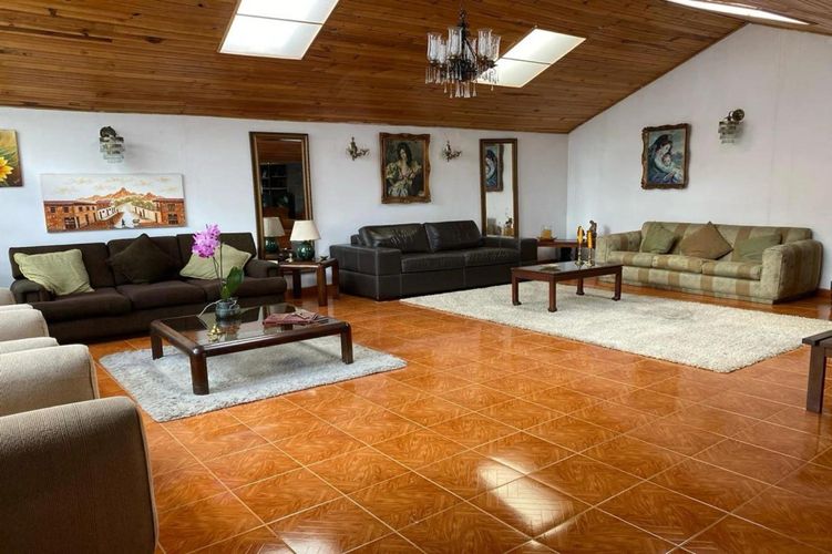 Casa en venta en El Contador, Bogotá · foto 3 de 18