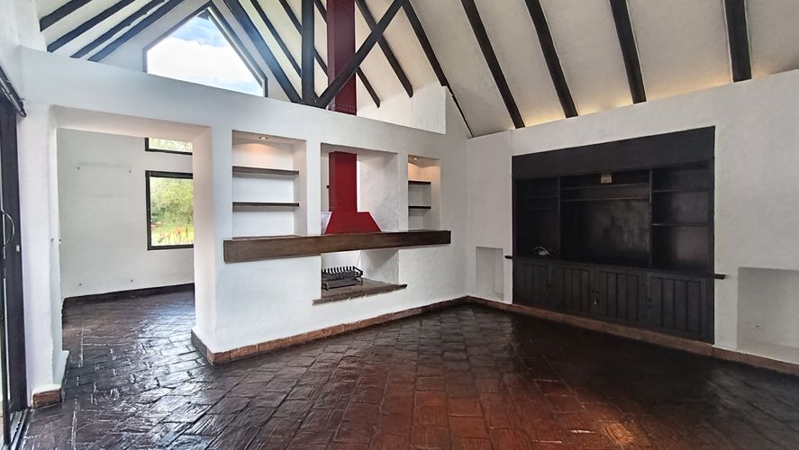 Casa de 3 alcobas en venta en Fagua, Chía, 377 m² · foto 2 de 20