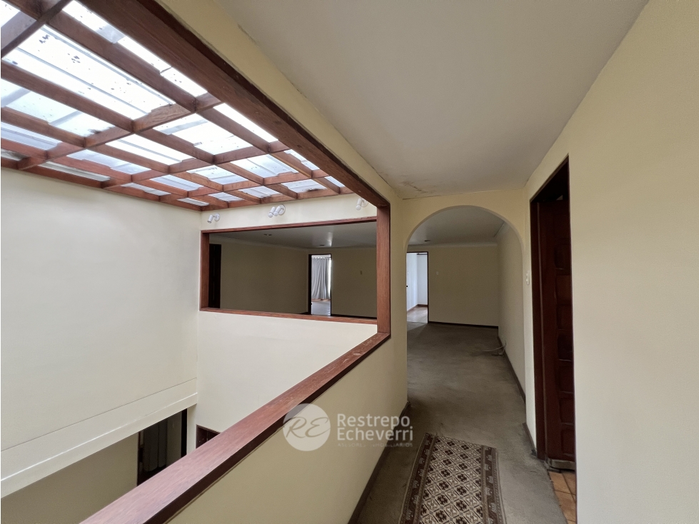 Casa en venta en La Camelia, Manizales · foto 3 de 24