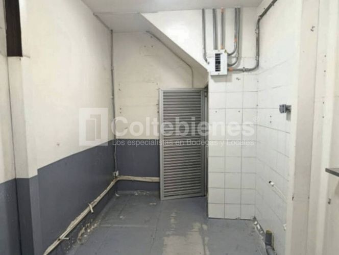 Local en arriendo en El Chagualo, Medellín, 75 m² · foto 6 de 6