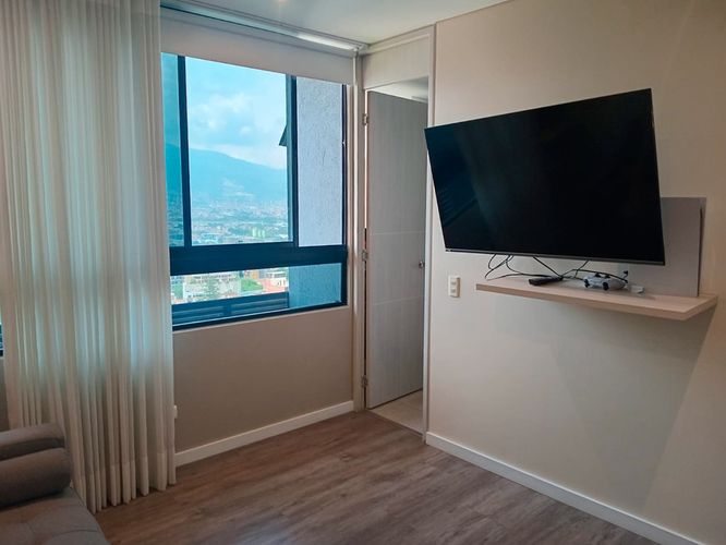 Apartamento de 2 alcobas en arriendo en El Poblado, Medellín, 109 m² · foto 12 de 20