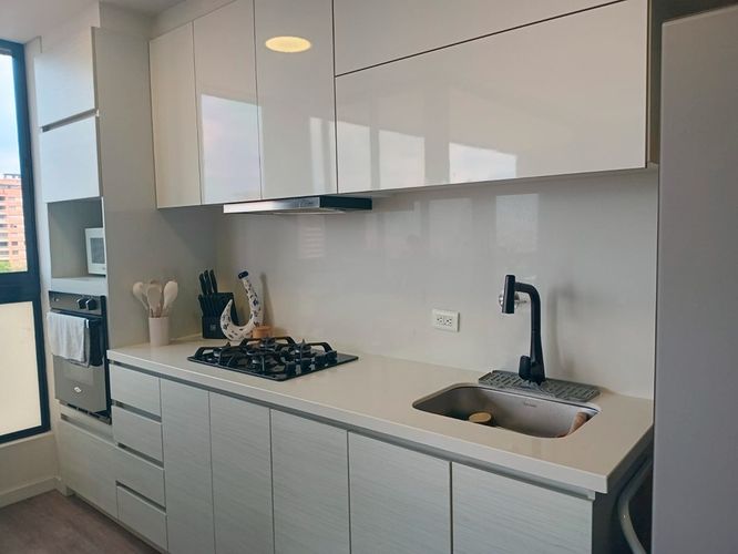 Apartamento de 2 alcobas en arriendo en El Poblado, Medellín, 109 m² · foto 8 de 20