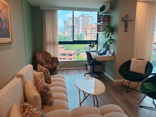 Apartamento de 2 alcobas en arriendo en El Poblado, Medellín, 109 m² · foto 3 de 20