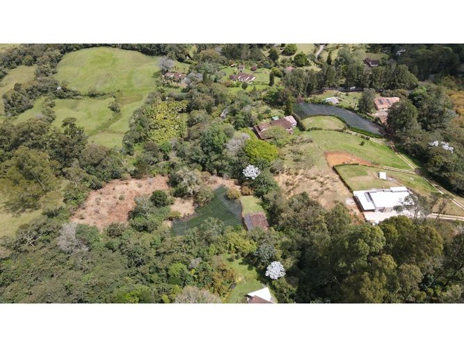 Finca en venta en Lomitas, La Ceja, 715 m² · foto 6 de 24