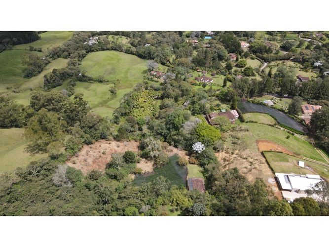 Finca en venta en Lomitas, La Ceja, 715 m² · foto 10 de 24