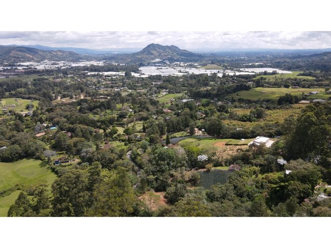 Finca en venta en Lomitas, La Ceja, 715 m² · foto 16 de 24