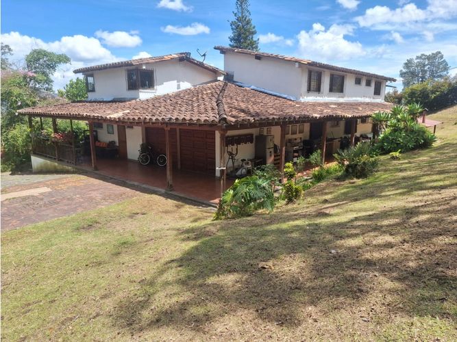 Finca en venta en Lomitas, La Ceja, 715 m² · foto 22 de 24