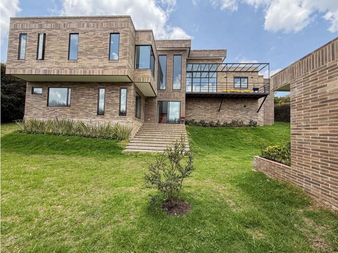 Casa de 4 alcobas en venta en Yerbabuena, Chía, 470 m² · foto 16 de 18