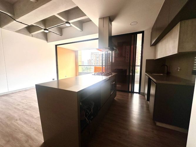 Apartamento de 2 alcobas en arriendo en Loma Del Esmeraldal, Envigado, 108 m² · foto 7 de 14