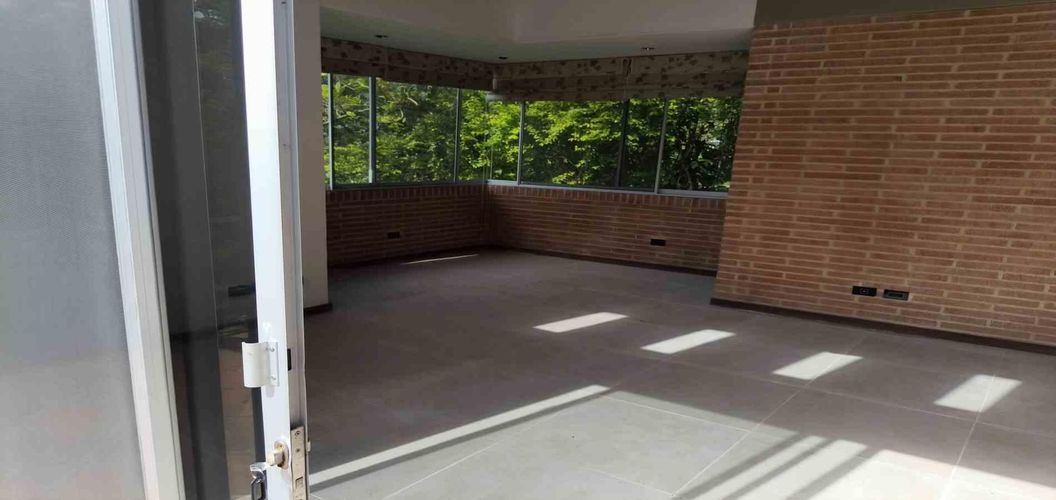 Casa de 6 alcobas en venta en Armenia, 456 m² · foto 3 de 24