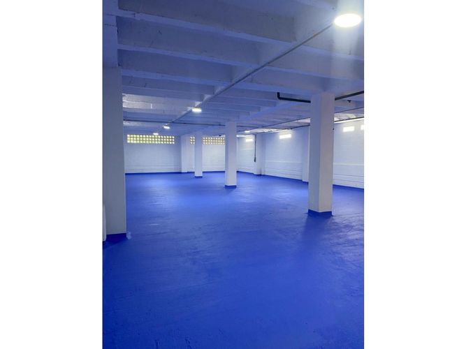 Bodega en arriendo en Cabecera San Antonio De Prado, Medellín, 320 m² · foto 4 de 21