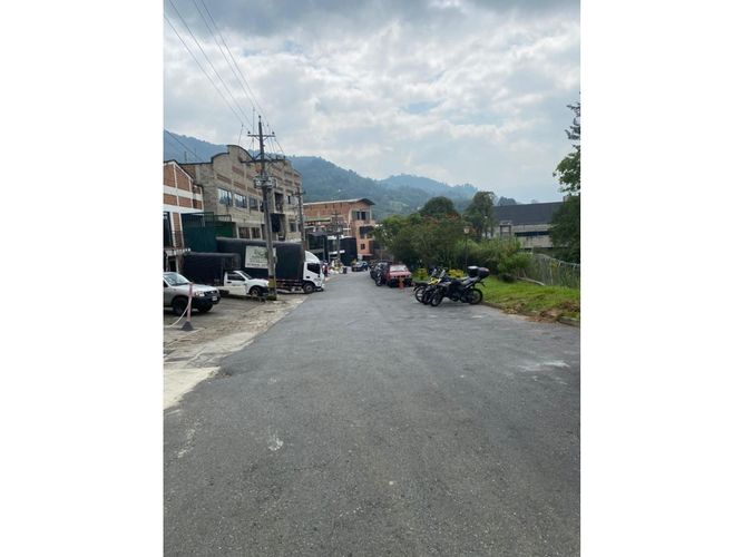 Bodega en arriendo en Cabecera San Antonio De Prado, Medellín, 320 m² · foto 21 de 21