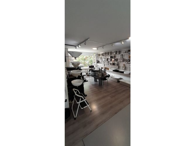 Casa en venta en Santa Barbara, Bogotá, 338 m² · foto 4 de 23