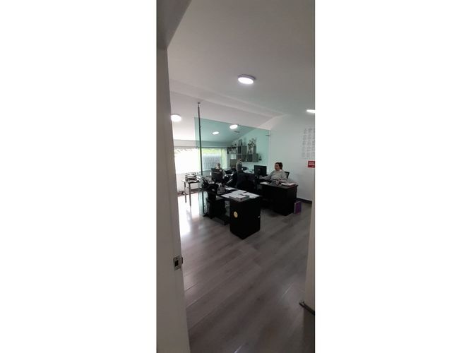 Casa en venta en Santa Barbara, Bogotá, 338 m² · foto 12 de 23