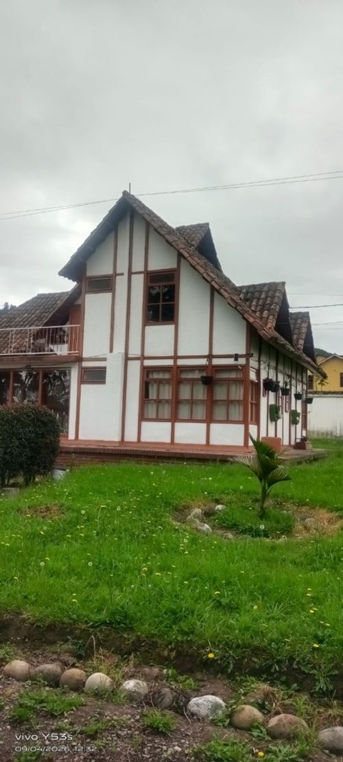 Casa de 8 alcobas en venta en Centro Historico, Chía · foto 3 de 24