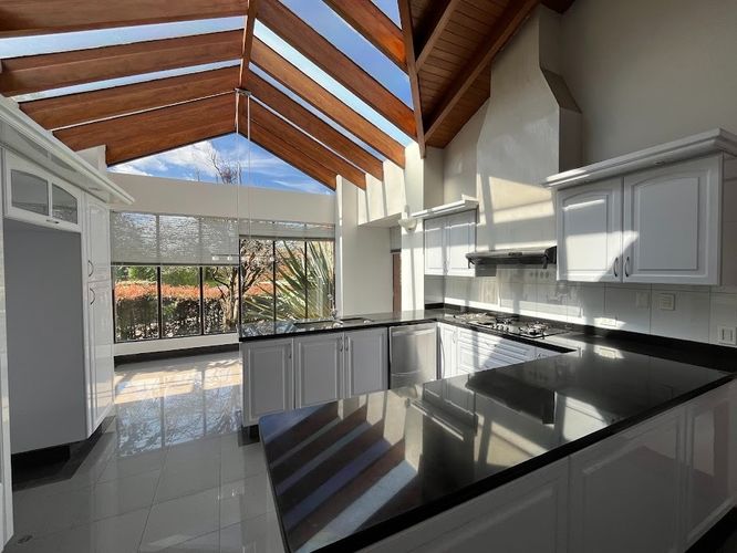 Casa de 4 alcobas en venta en San Simón, Bogotá, 458 m² · foto 6 de 24