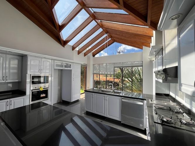 Casa de 4 alcobas en venta en San Simón, Bogotá, 458 m² · foto 7 de 24