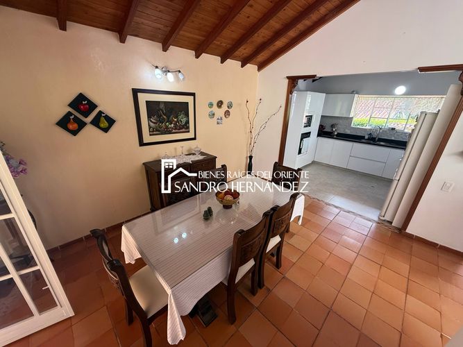 Casa de 4 alcobas en venta en Guatiguara, Piedecuesta, 180 m² · foto 3 de 24