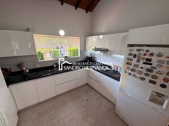 Casa de 4 alcobas en venta en Guatiguara, Piedecuesta, 180 m² · foto 6 de 24