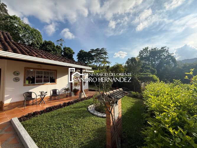 Casa de 4 alcobas en venta en Guatiguara, Piedecuesta, 180 m² · foto 10 de 24