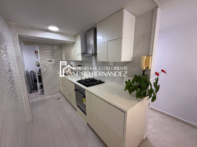 Apartamento en venta en Molinos Altos, Floridablanca · foto 3 de 17