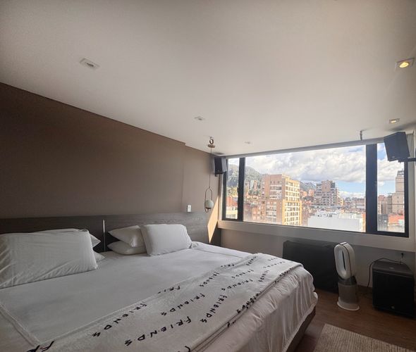 Apartamento de 2 alcobas en venta en Chicó Reservado, Bogotá, 155 m² · foto 13 de 17
