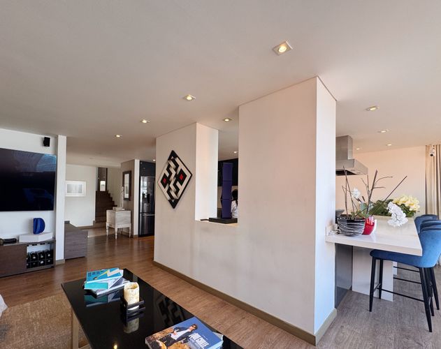 Apartamento de 2 alcobas en venta en Chicó Reservado, Bogotá, 155 m² · foto 7 de 17