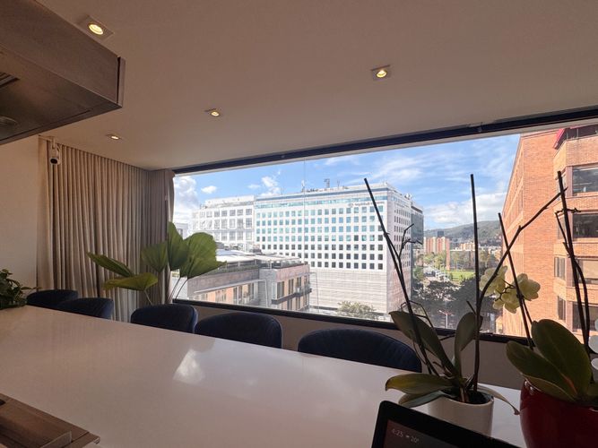 Apartamento de 2 alcobas en venta en Chicó Reservado, Bogotá, 155 m² · foto 5 de 17