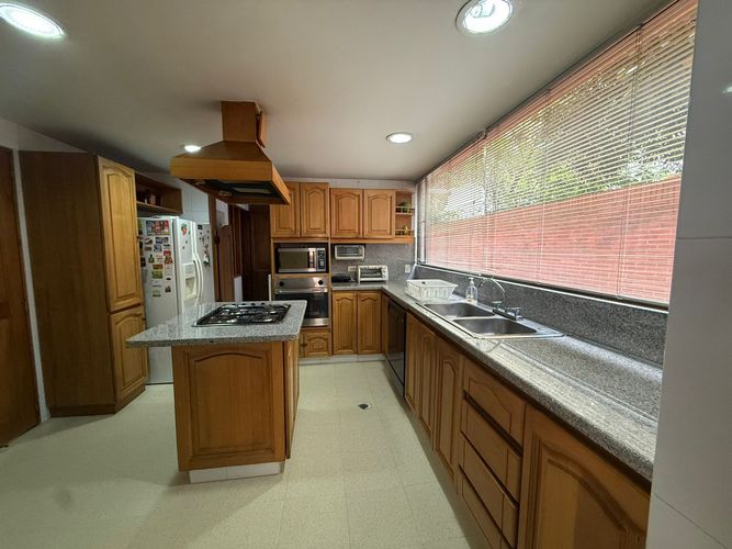 Apartamento de 3 alcobas en venta en Los Rosales, Bogotá, 181 m² · foto 14 de 22