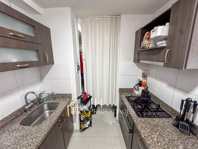 Apartamento de 3 alcobas en venta en Menzuly, Floridablanca, 85 m² · foto 9 de 20