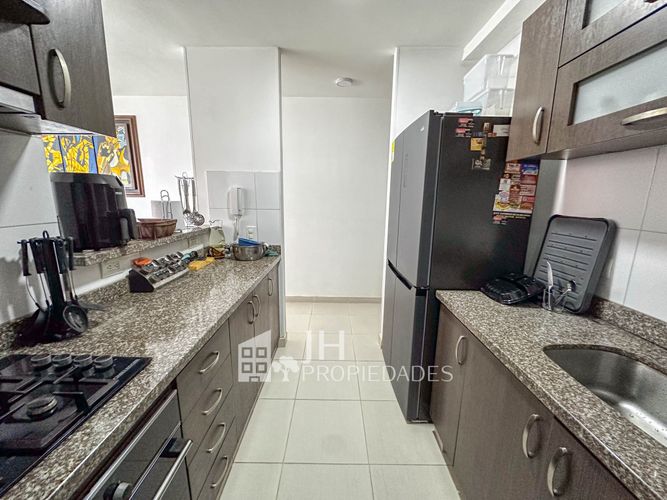 Apartamento de 3 alcobas en venta en Menzuly, Floridablanca, 85 m² · foto 10 de 20