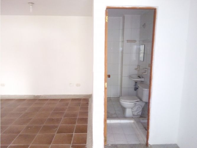 Local en venta en Bavaria, Santa Marta, 88 m² · foto 23 de 24