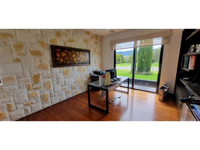 Casa de 3 alcobas en arriendo en Hatogrande, Sopó, 368 m² · foto 21 de 24