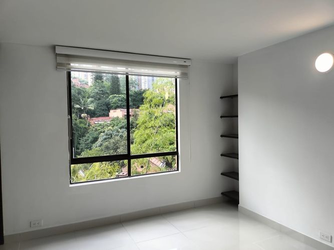 Apartamento de 3 alcobas en arriendo en El Poblado, Medellín, 148 m² · foto 13 de 17