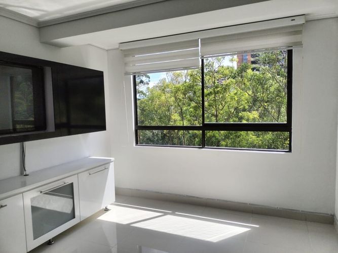 Apartamento de 3 alcobas en arriendo en El Poblado, Medellín, 148 m² · foto 10 de 17
